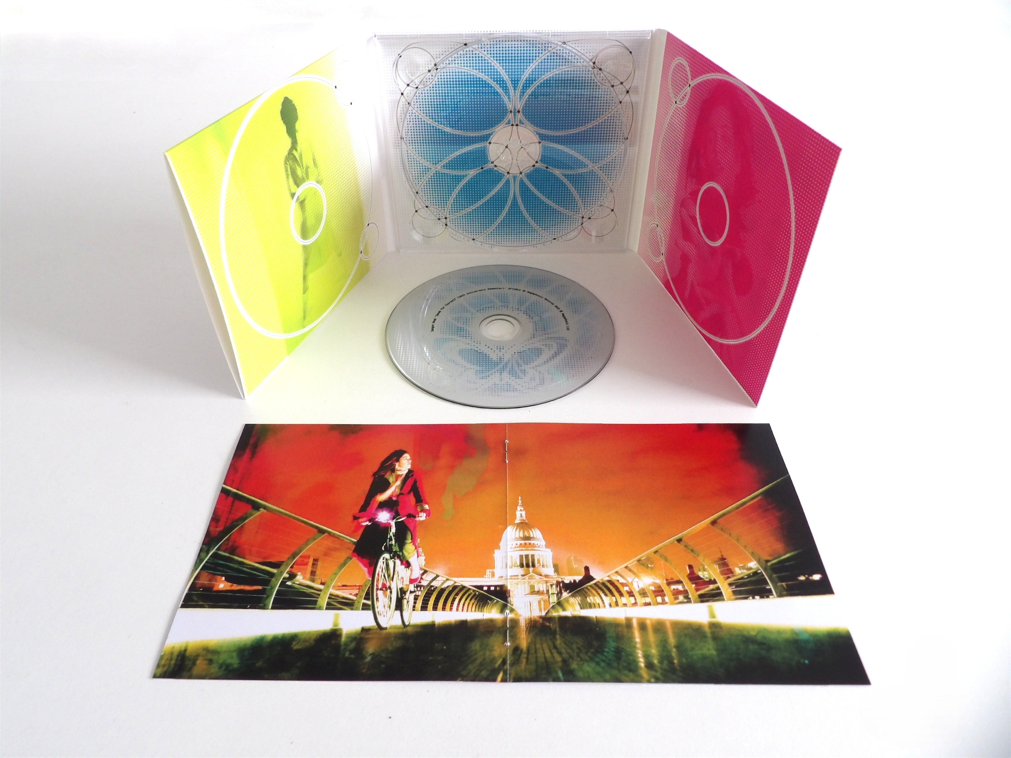 Spot gloss 6 panel CD digipack plus booklet by Alpha Duplication