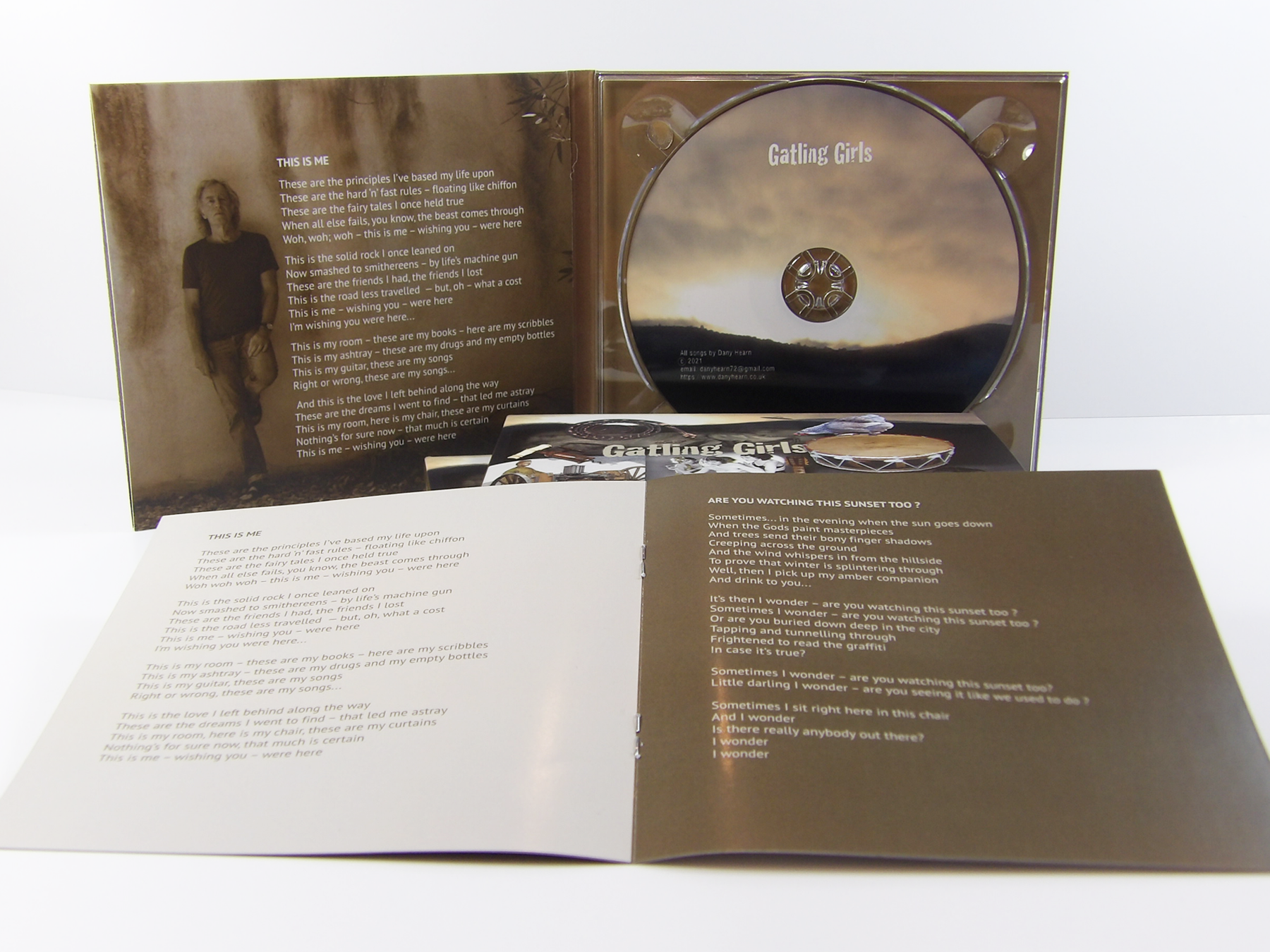 CD + 4 Panel Digipack + Booklet