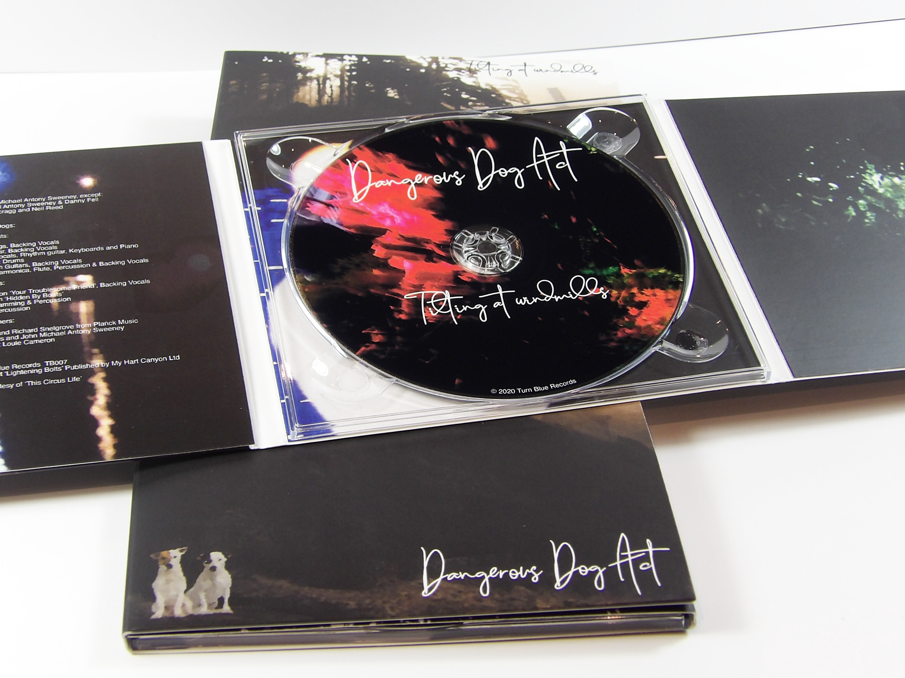 CD + 6 Panel Digipack + Booklet
