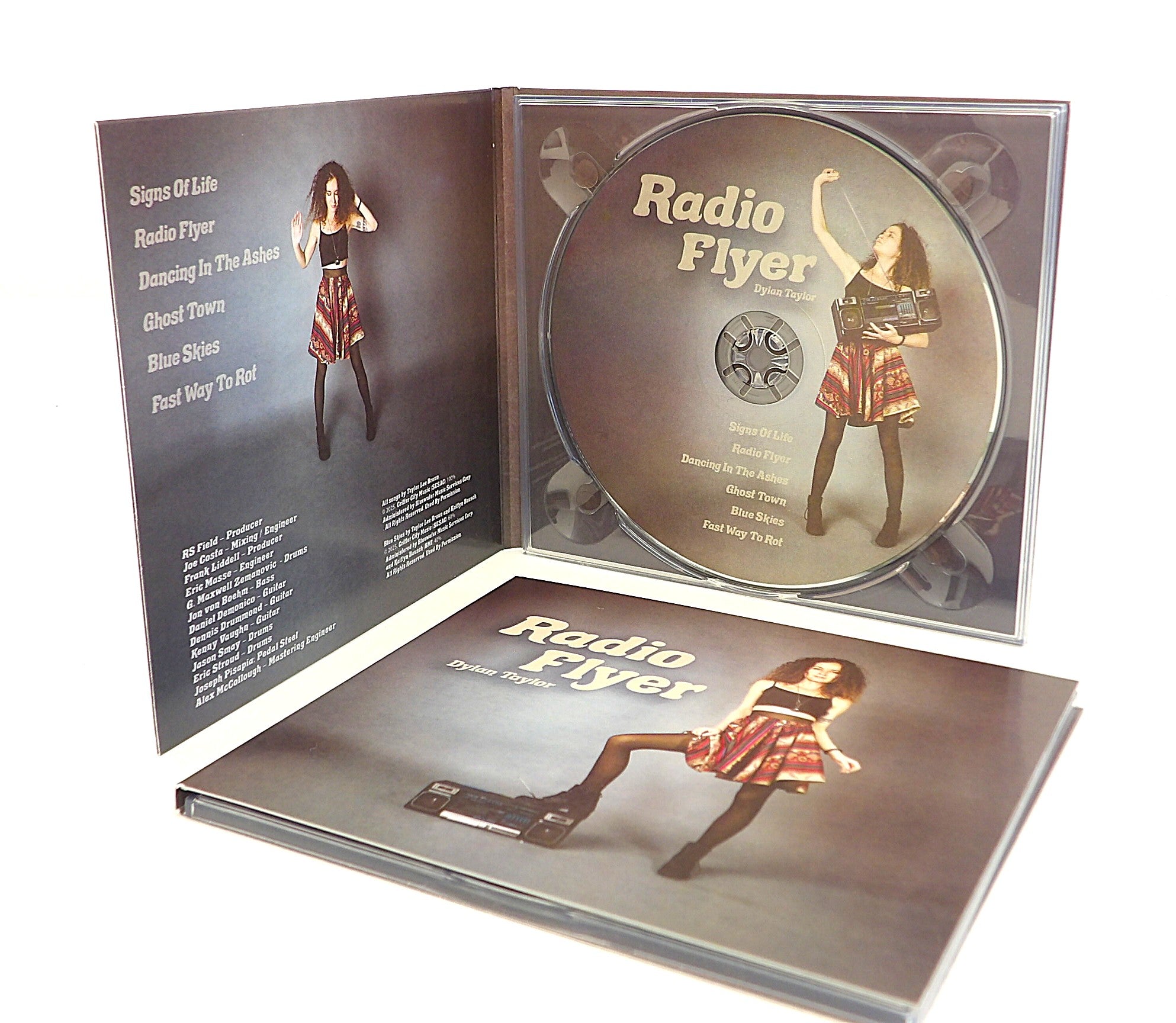 Matt finished vintage style 4 panel CD digipack by Alpha Duplication